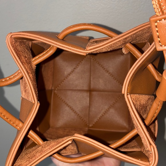 JACD Brown Woven Vegan Leather Bucket Bag - Picture 6 of 8